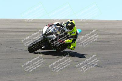 media/May-14-2022-SoCal Trackdays (Sat) [[7b6169074d]]/Bowl (1120am)/